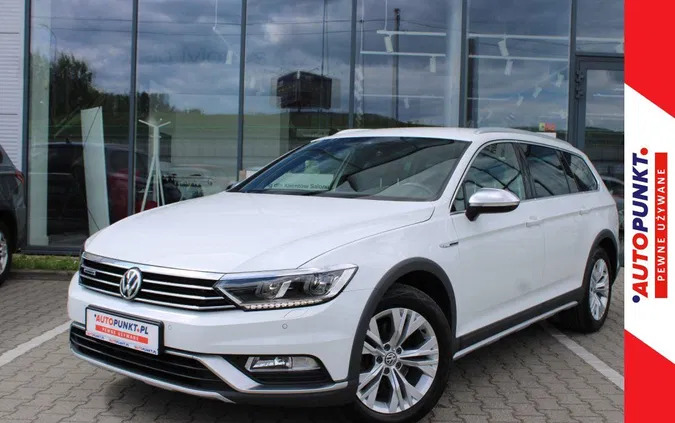 samochody osobowe Volkswagen Passat cena 109900 przebieg: 106786, rok produkcji 2018 z Biała